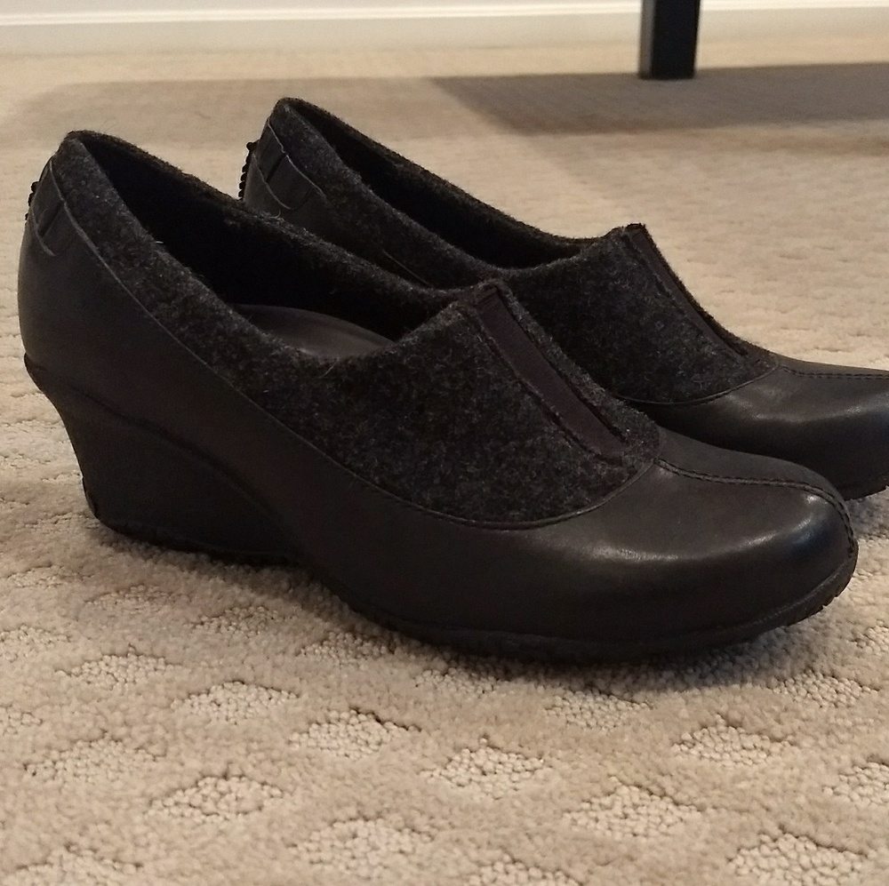 Merrell tulip wedges